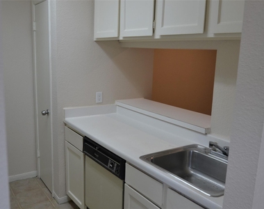 6111 Beverly Hill Street - Photo Thumbnail 22