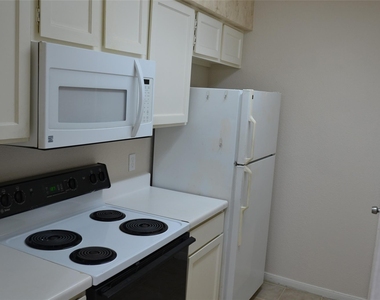6111 Beverly Hill Street - Photo Thumbnail 21