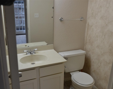 6111 Beverly Hill Street - Photo Thumbnail 2