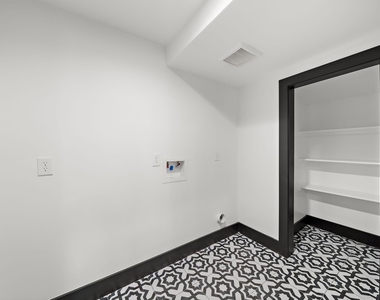 113 Delmar Street - Photo Thumbnail 7