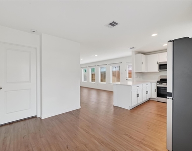 3039 Ash Ray Drive - Photo Thumbnail 18