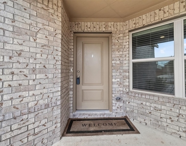 3039 Ash Ray Drive - Photo Thumbnail 5