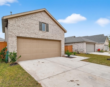 3039 Ash Ray Drive - Photo Thumbnail 1