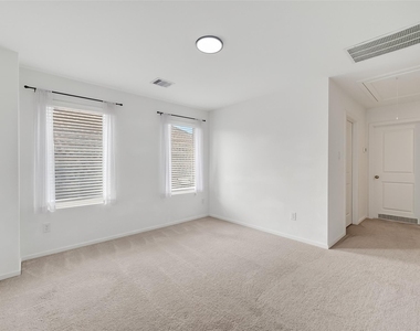 3039 Ash Ray Drive - Photo Thumbnail 22