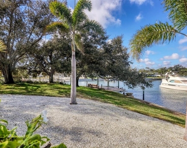 3601 Coquina Key Drive Se - Photo Thumbnail 48
