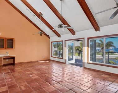 3601 Coquina Key Drive Se - Photo Thumbnail 11