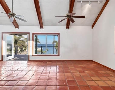 3601 Coquina Key Drive Se - Photo Thumbnail 8