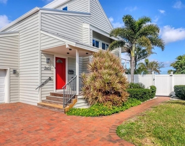 3601 Coquina Key Drive Se - Photo Thumbnail 5