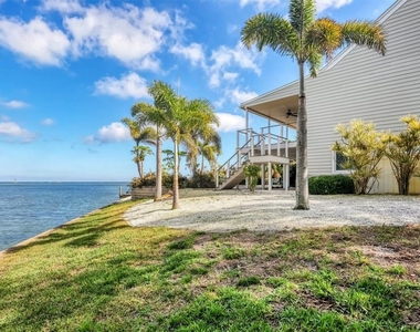 3601 Coquina Key Drive Se - Photo Thumbnail 51