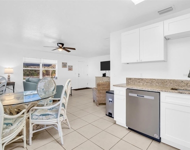103 E Park Street - Photo Thumbnail 6