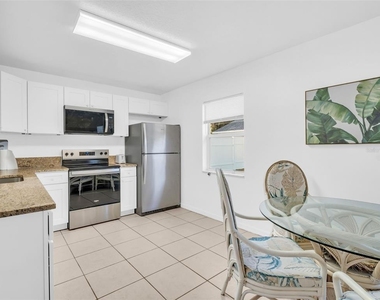 103 E Park Street - Photo Thumbnail 4