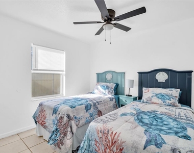 103 E Park Street - Photo Thumbnail 16