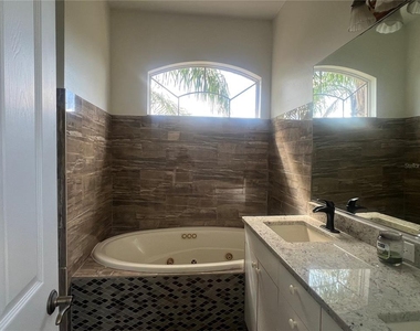 6222 Laurel Creek Trail - Photo Thumbnail 10