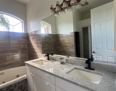 6222 Laurel Creek Trail - Photo Thumbnail 12
