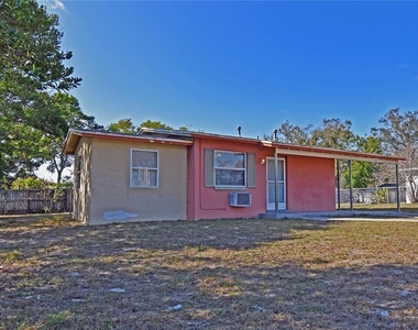 421 Briarwood Lane - Photo Thumbnail 2