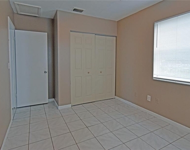 421 Briarwood Lane - Photo Thumbnail 10