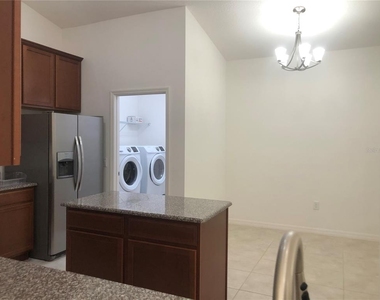 3211 Silver Fin Way - Photo Thumbnail 6