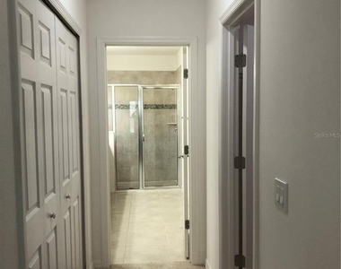 3211 Silver Fin Way - Photo Thumbnail 9