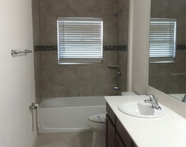 3211 Silver Fin Way - Photo Thumbnail 15