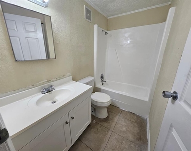 4019 E Michigan Street - Photo Thumbnail 7