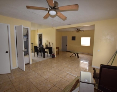 5300 Lescot Lane - Photo Thumbnail 4