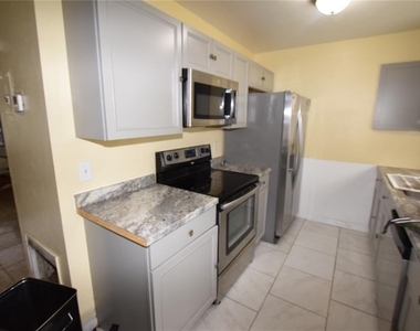5300 Lescot Lane - Photo Thumbnail 11