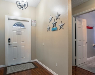7802 Laurel Oak Lane - Photo Thumbnail 16