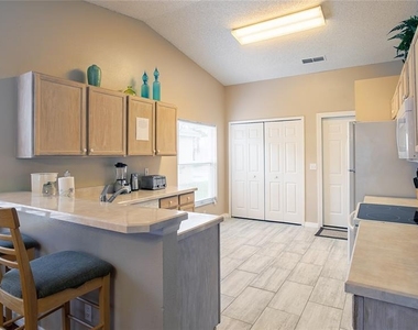 7802 Laurel Oak Lane - Photo Thumbnail 23