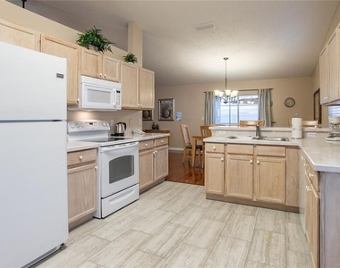 7802 Laurel Oak Lane - Photo Thumbnail 22