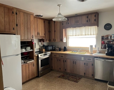 505 Granada Avenue - Photo Thumbnail 4
