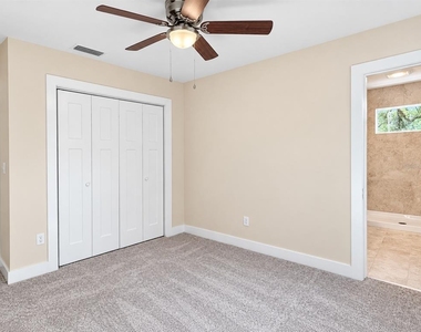 4409 Nw 31st Avenue - Photo Thumbnail 4