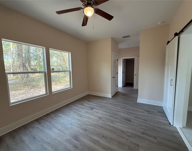 4409 Nw 31st Avenue - Photo Thumbnail 7