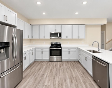 4409 Nw 31st Avenue - Photo Thumbnail 2