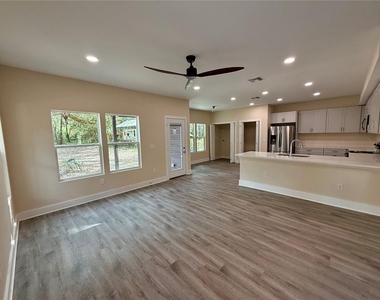 4409 Nw 31st Avenue - Photo Thumbnail 1