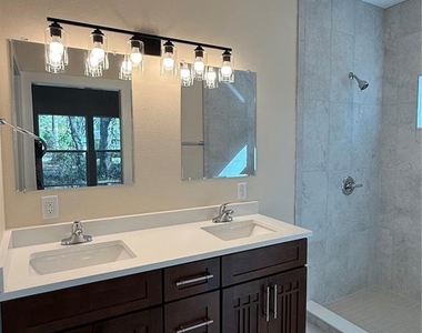 4409 Nw 31st Avenue - Photo Thumbnail 8