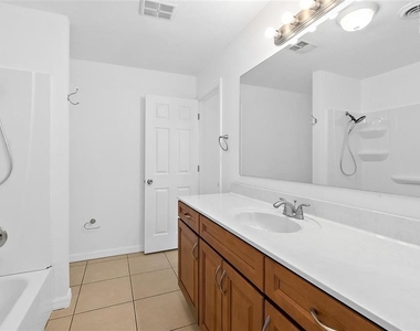 2258 S Daytona Avenue - Photo Thumbnail 13