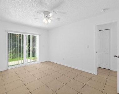 2258 S Daytona Avenue - Photo Thumbnail 15