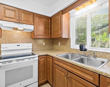 2258 S Daytona Avenue - Photo Thumbnail 8