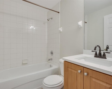 9025 Colby Drive - Photo Thumbnail 7