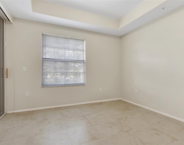 9025 Colby Drive - Photo Thumbnail 8