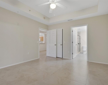9025 Colby Drive - Photo Thumbnail 15