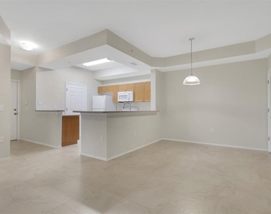 9025 Colby Drive - Photo Thumbnail 5