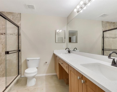 9025 Colby Drive - Photo Thumbnail 12
