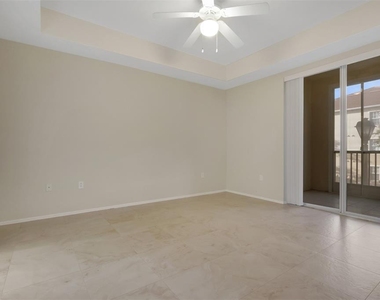9025 Colby Drive - Photo Thumbnail 13