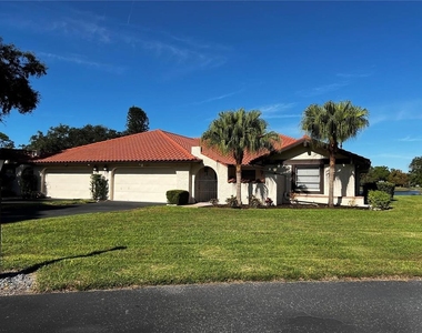 5581 Golf Pointe Drive - Photo Thumbnail 1