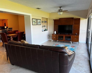 5581 Golf Pointe Drive - Photo Thumbnail 14