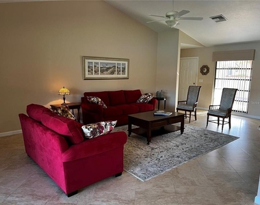 5581 Golf Pointe Drive - Photo Thumbnail 4
