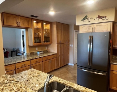 5581 Golf Pointe Drive - Photo Thumbnail 7