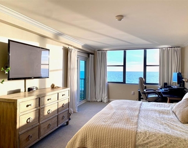 2675 Gulf Of Mexico Drive - Photo Thumbnail 6