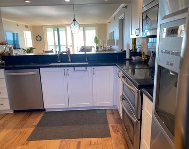 2675 Gulf Of Mexico Drive - Photo Thumbnail 5